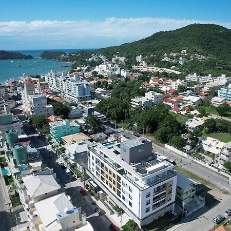 Adra 106 - Apartamento No Centro De Bombinhas - Rooftop Com Piscina E Academia - A Poucos Metros Da Praia - 外观 照片