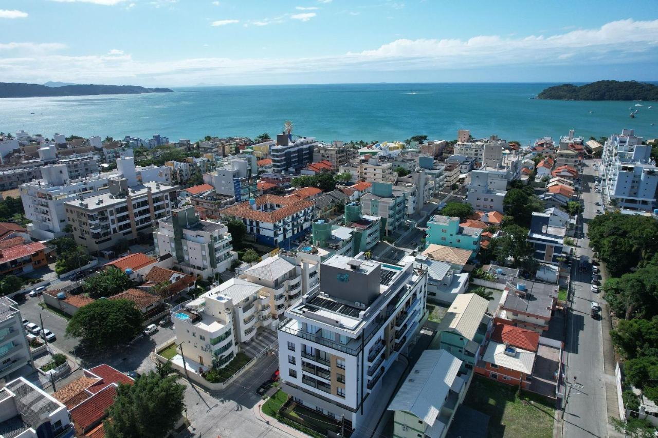 Adra 106 - Apartamento No Centro De Bombinhas - Rooftop Com Piscina E Academia - A Poucos Metros Da Praia - 外观 照片